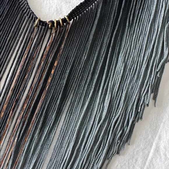 STUNNING VINTAGE FREE PEOPLE FRINGE NECKLACE - Picture 2 of 3